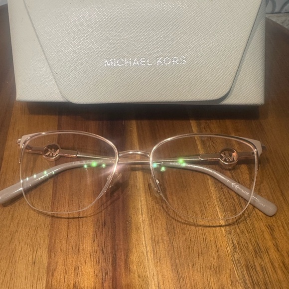 MICHAEL KORS MK 3044B Grooved rimless frame
51-17-140 - Picture 1 of 9
